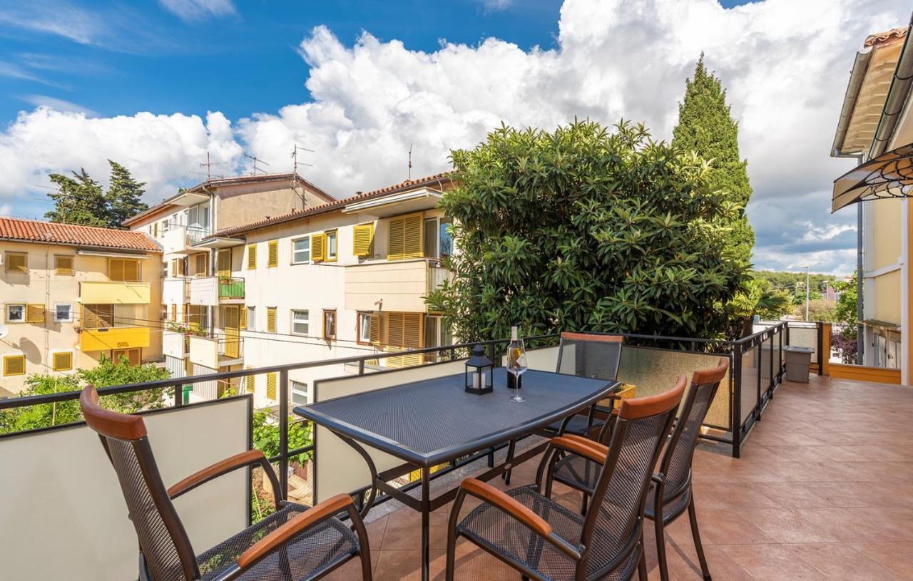 פורץ Apartment Lazzarich With Terrace מראה חיצוני תמונה