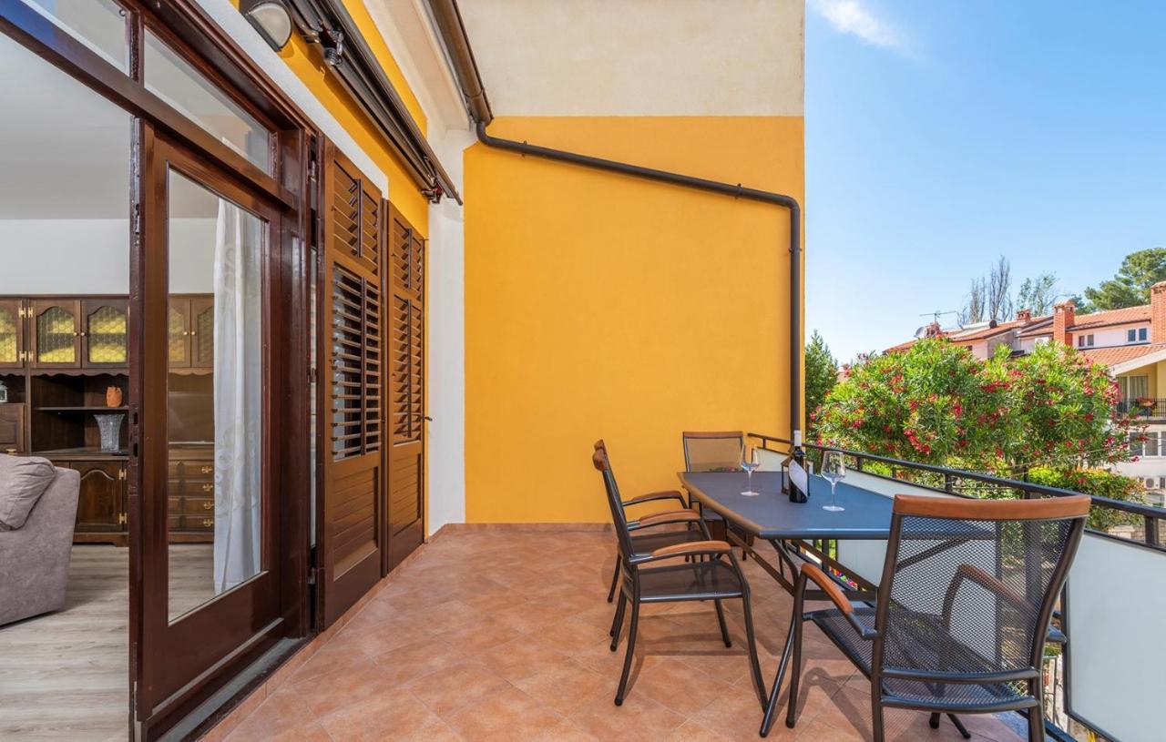 פורץ Apartment Lazzarich With Terrace מראה חיצוני תמונה